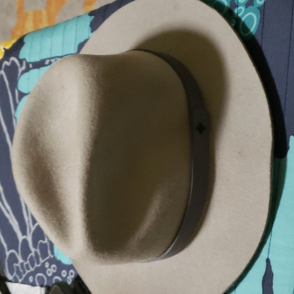 Grey Fedora. - Picture 2 of 2